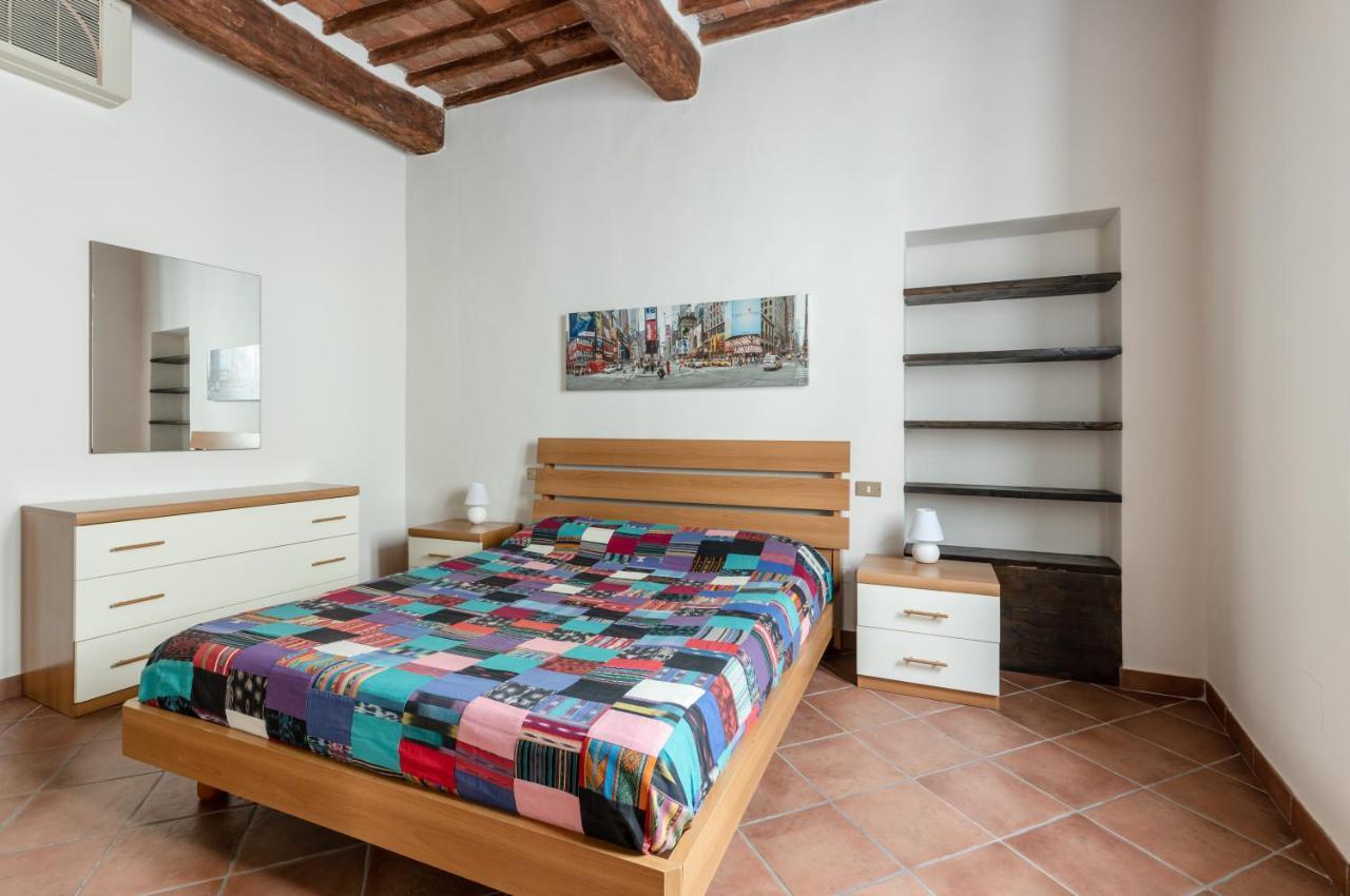 Lucca - Piazza Dell'Anfiteatro Central Apartment! المظهر الخارجي الصورة