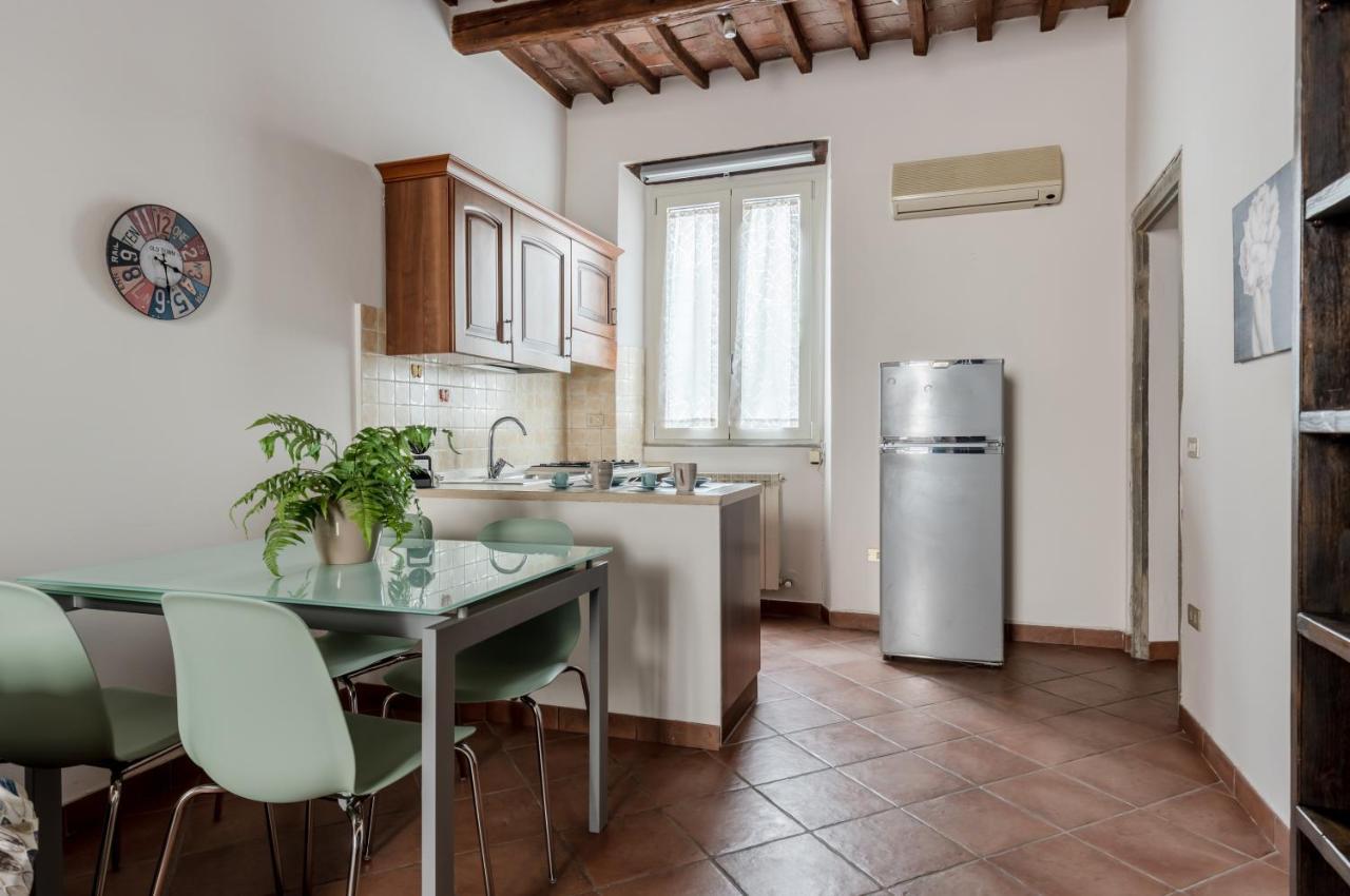 Lucca - Piazza Dell'Anfiteatro Central Apartment! المظهر الخارجي الصورة