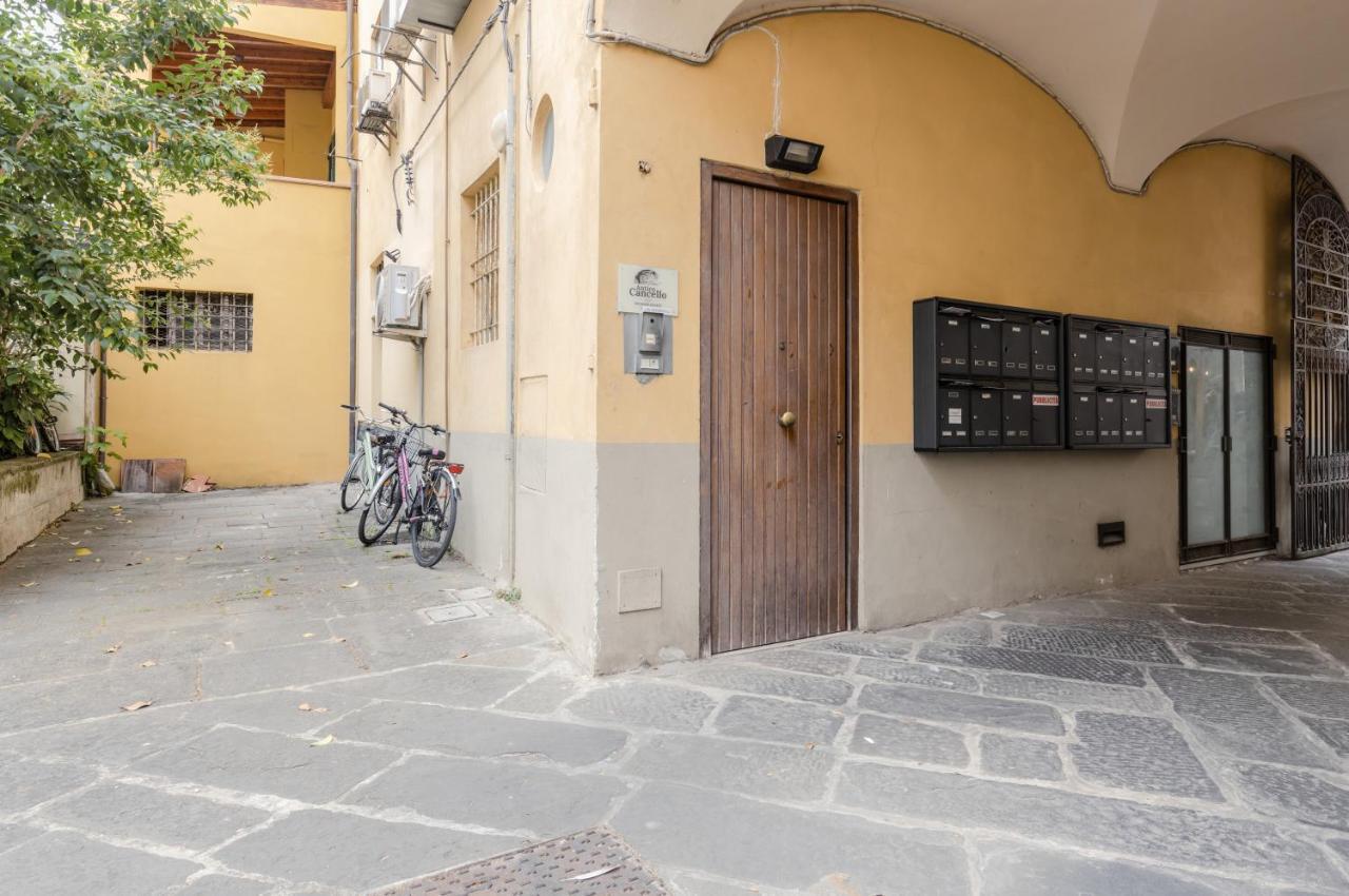 Lucca - Piazza Dell'Anfiteatro Central Apartment! المظهر الخارجي الصورة